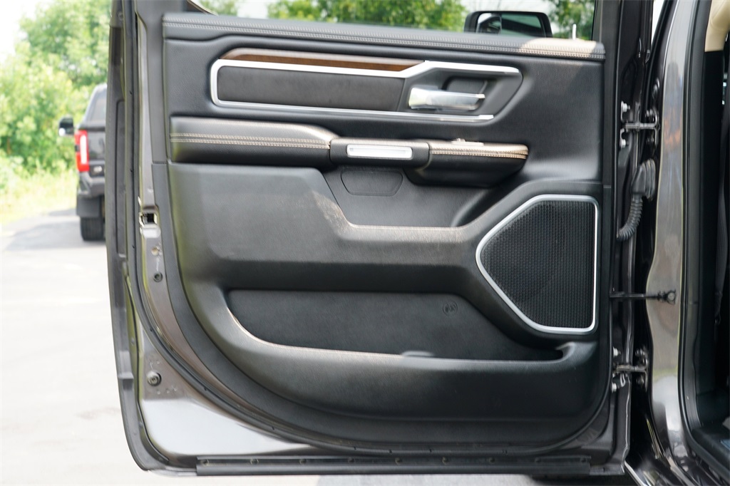 2021 Ram 1500 Laramie photo 19