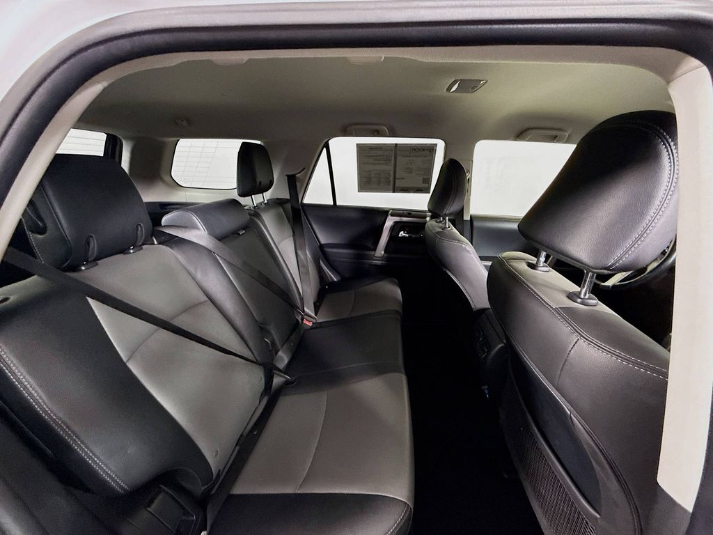 2024 Toyota 4Runner SR5 Premium photo 25