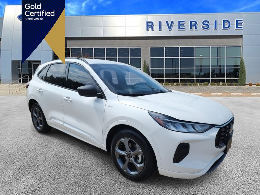 2024 Ford Escape ST-Line photo 2