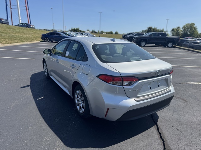 2026 Toyota Corolla LE photo 5