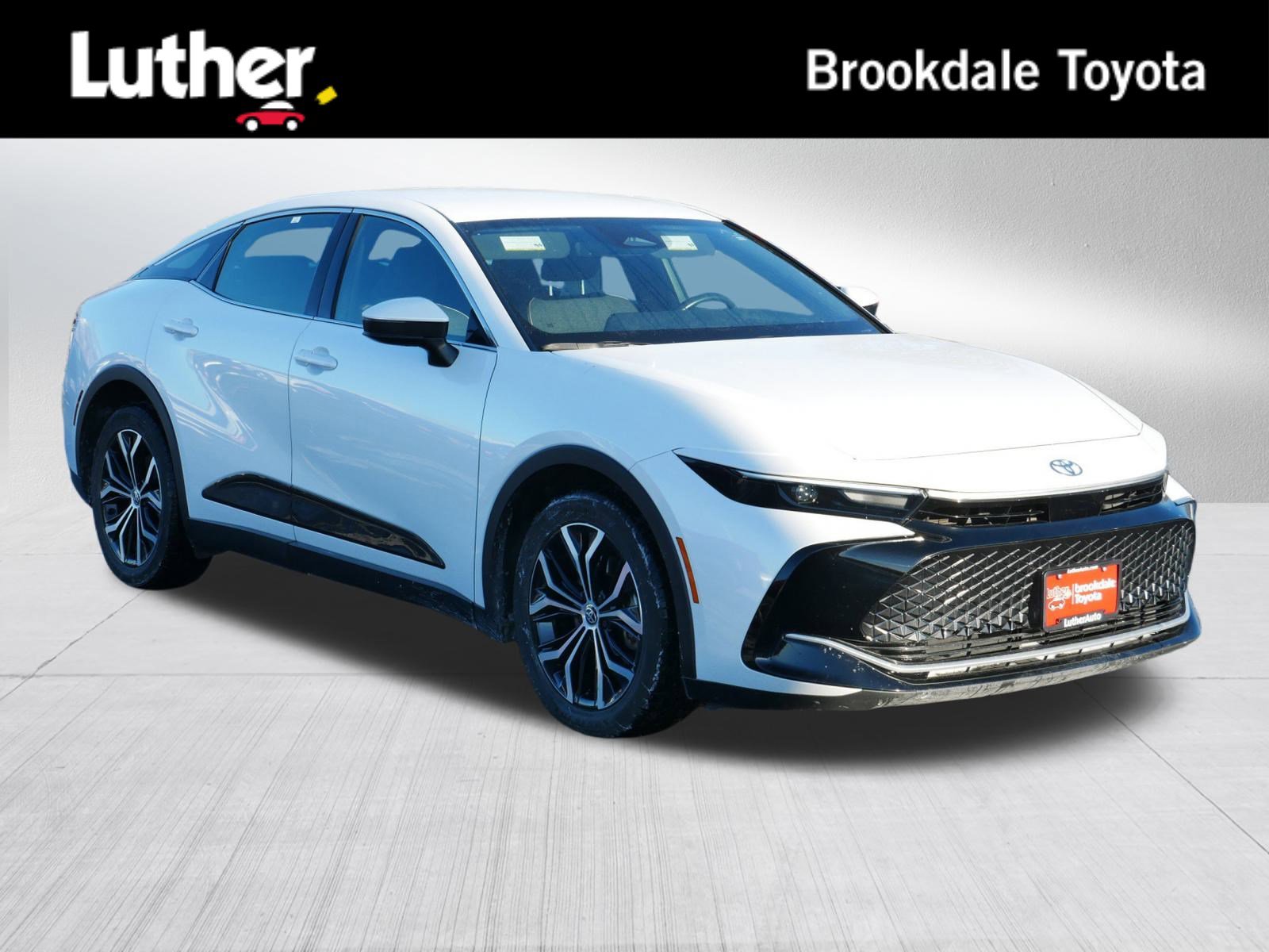 2024 Toyota Crown XLE's photo