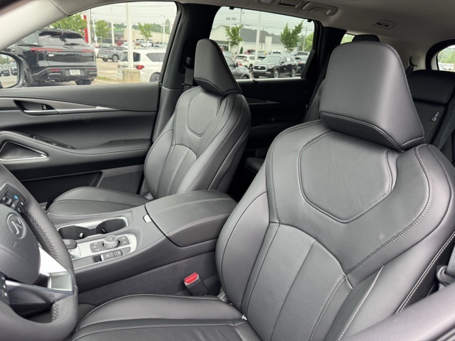 2025 Infiniti QX60 Luxe photo 2