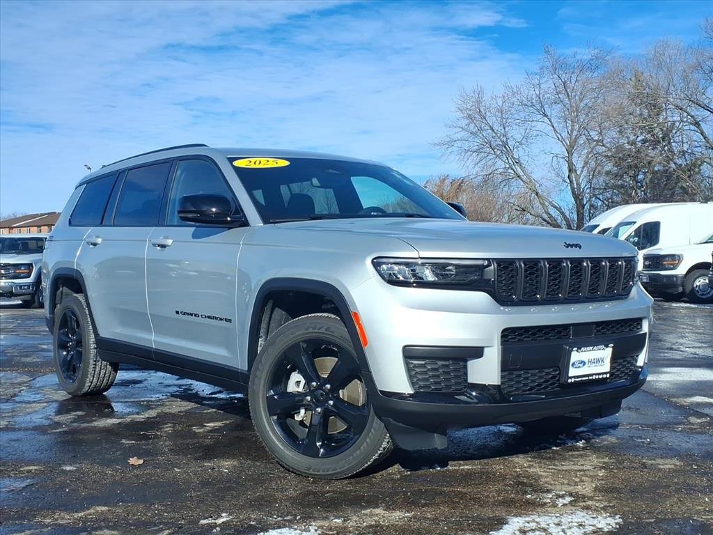 2025 JEEP GRAND CHEROKEE L - Image 1