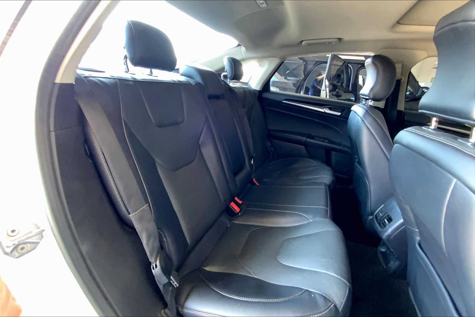 2019 Ford Fusion Titanium photo 18