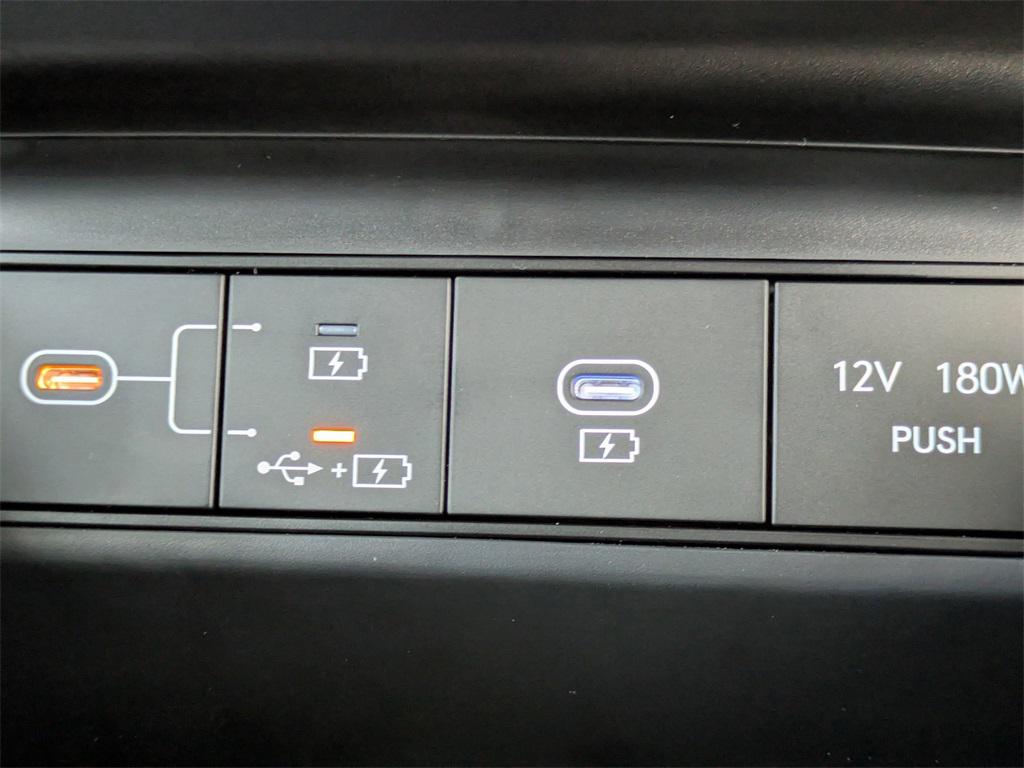 2025 Hyundai Tucson SE photo 29