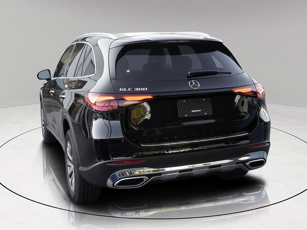 2026 Mercedes Benz GLC 300 photo 3