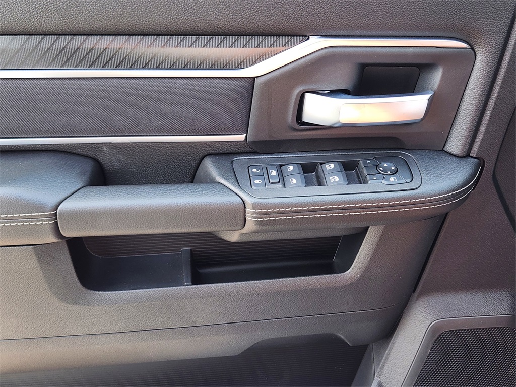 2025 Ram 3500 Big Horn photo 16