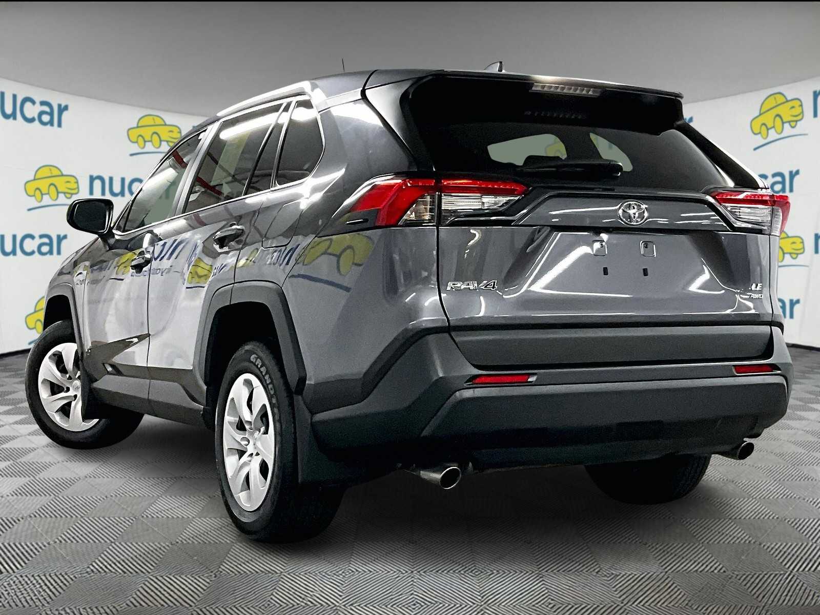 2024 Toyota RAV4 LE photo 2