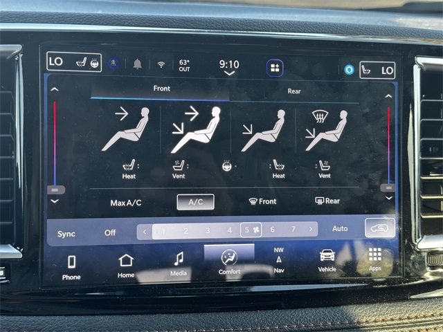 2025 Chrysler Pacifica Pinnacle photo 34