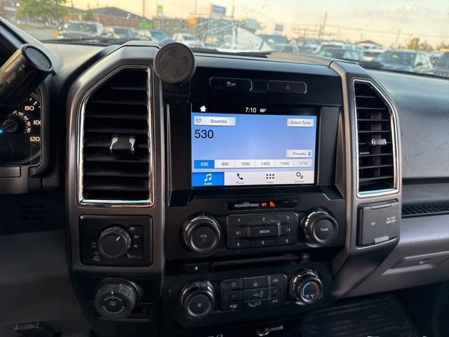 2016 Ford F-150 XLT photo 14