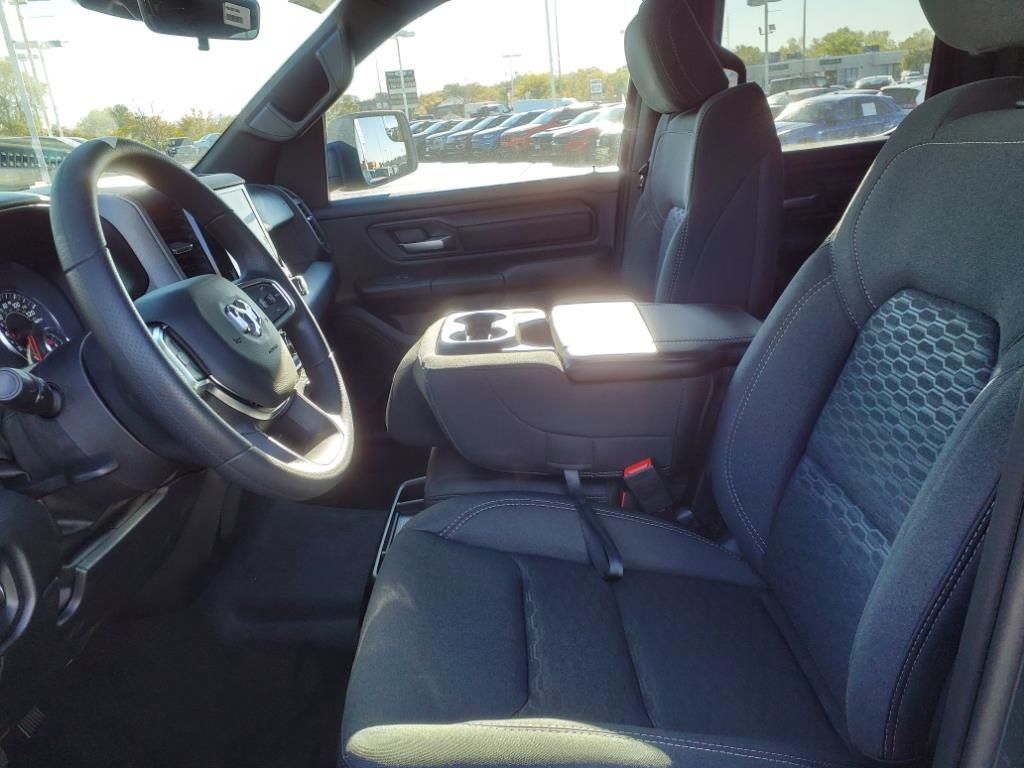 2025 Ram 1500 Tradesman photo 8