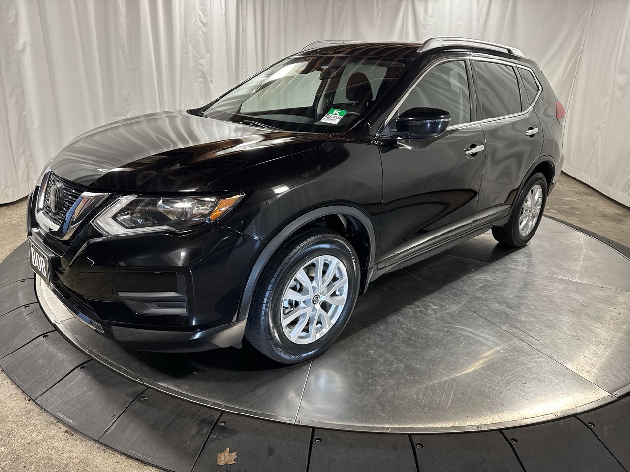 2020 Nissan Rogue SV's photo