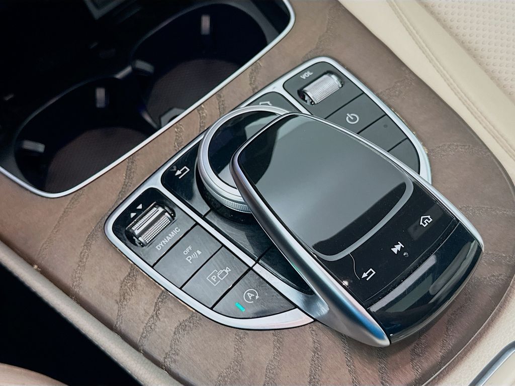 2018 Mercedes Benz E 300 photo 14