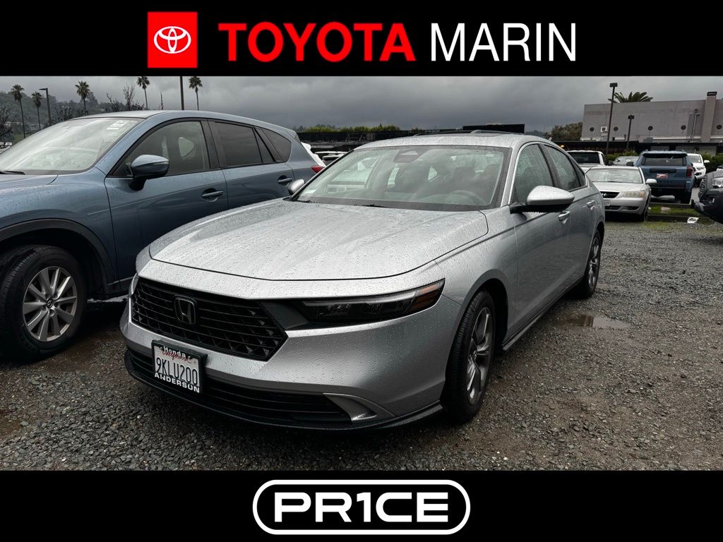 2024 Honda Accord EX's photo