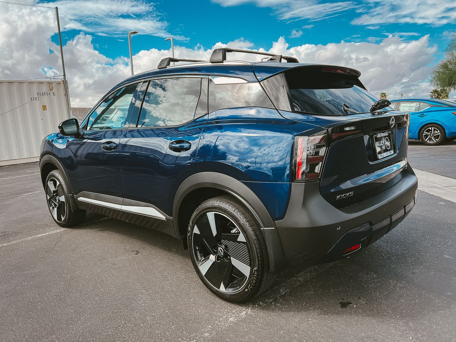 2026 Nissan Kicks SR photo 4