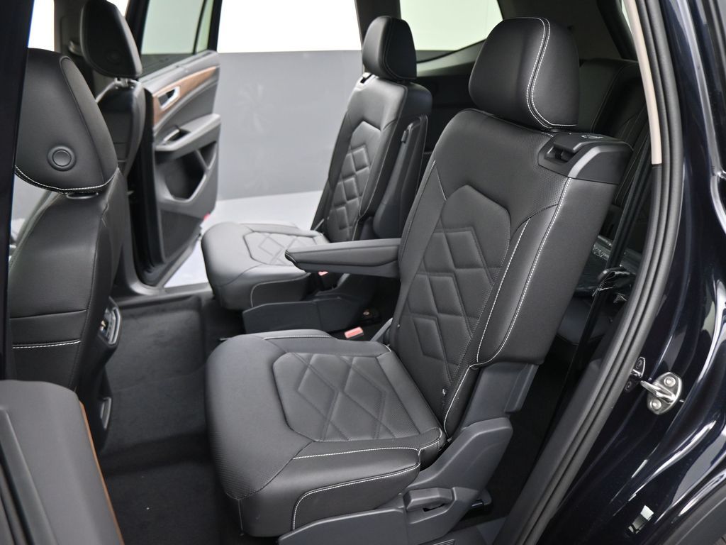 2026 Volkswagen Atlas SE Technology photo 38