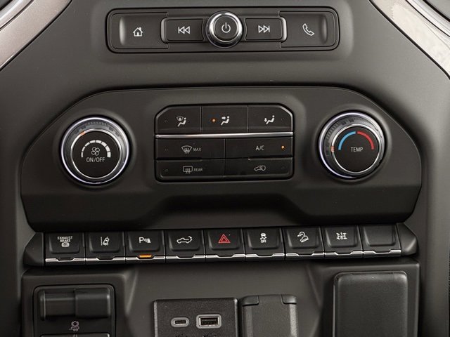 2025 Chevrolet Silverado 2500HD Custom photo 22