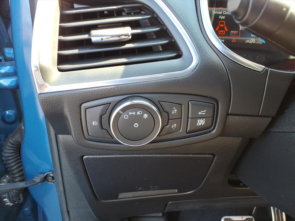 2021 Ford Edge ST photo 11