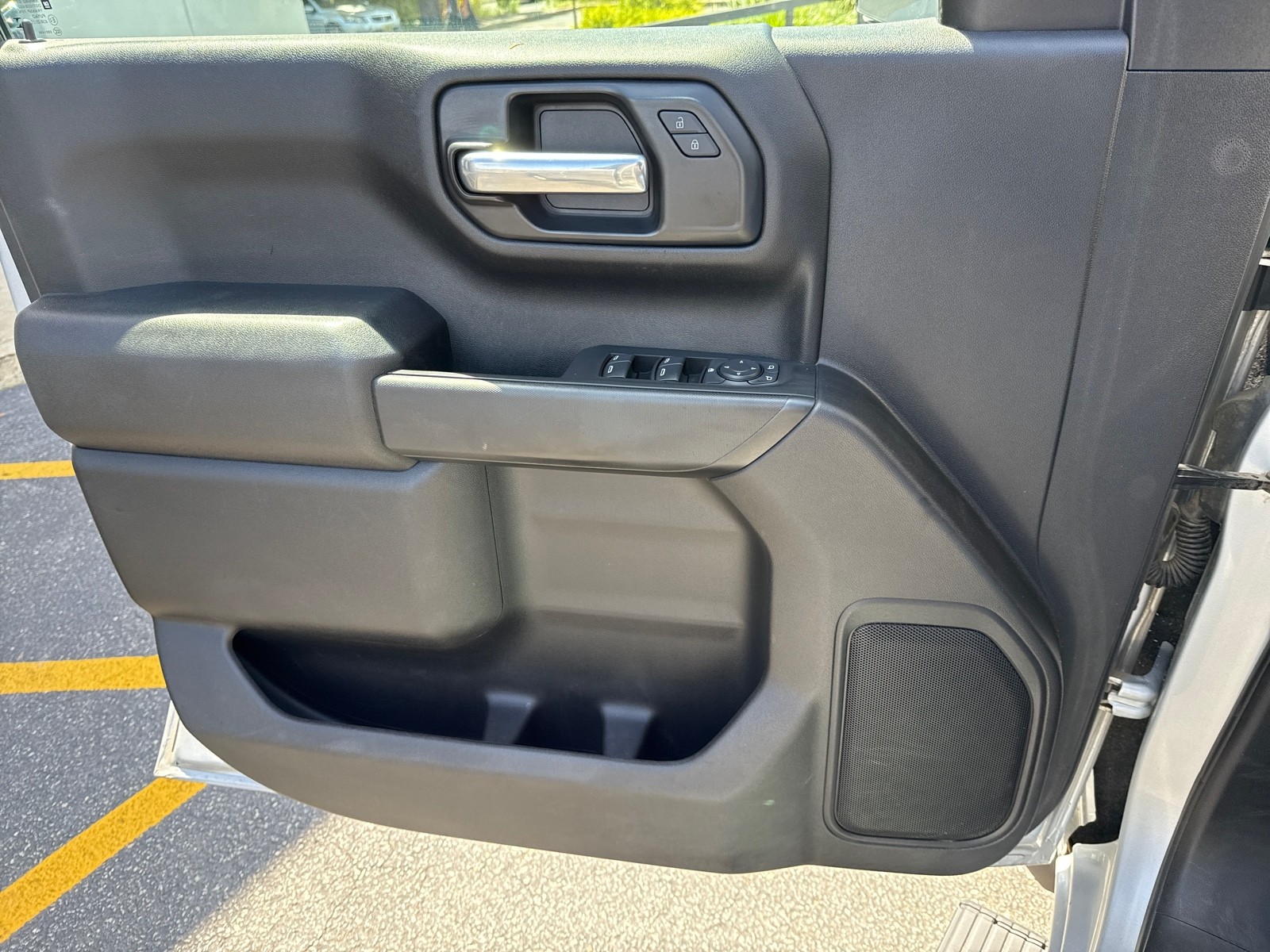 2020 Chevrolet Silverado 1500 Custom photo 24