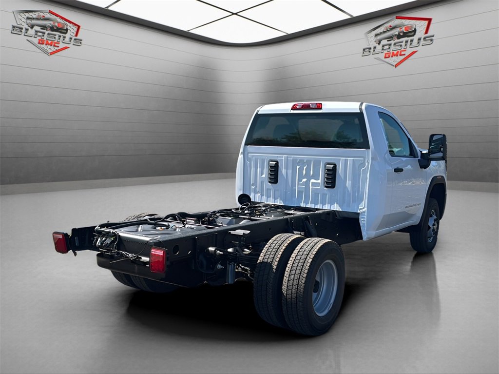 2026 Gmc Sierra 3500 HD Pro photo 4