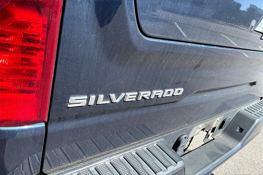 2022 Chevrolet Silverado 1500 Custom photo 24