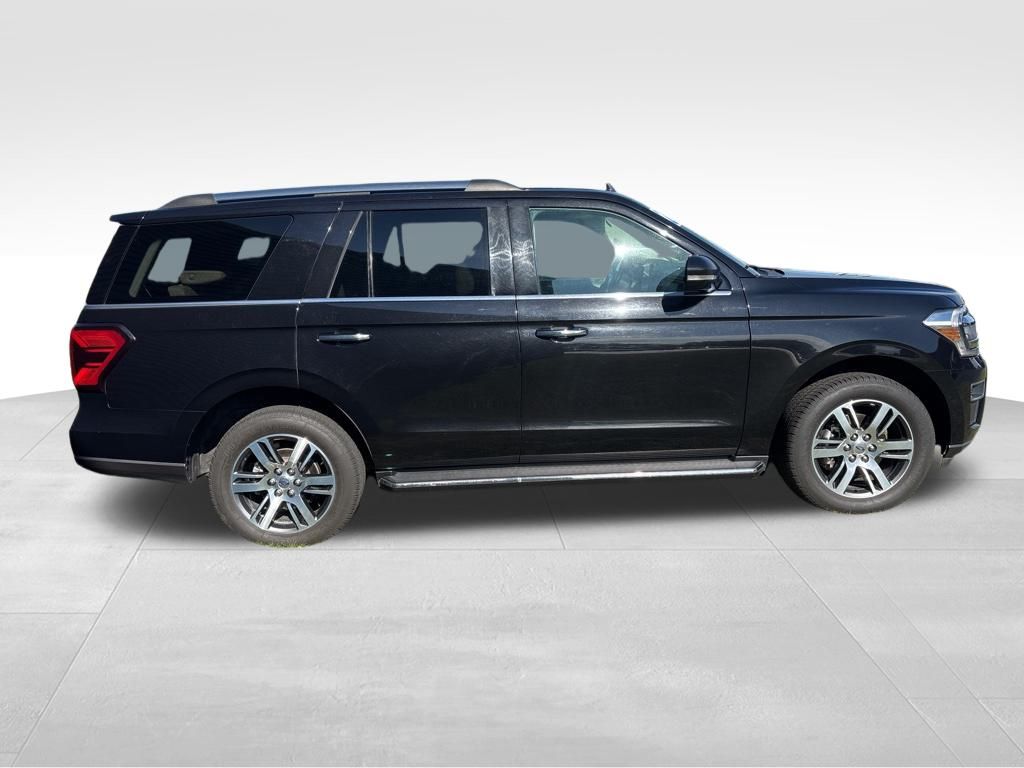 2022 Ford Expedition Limited photo 6