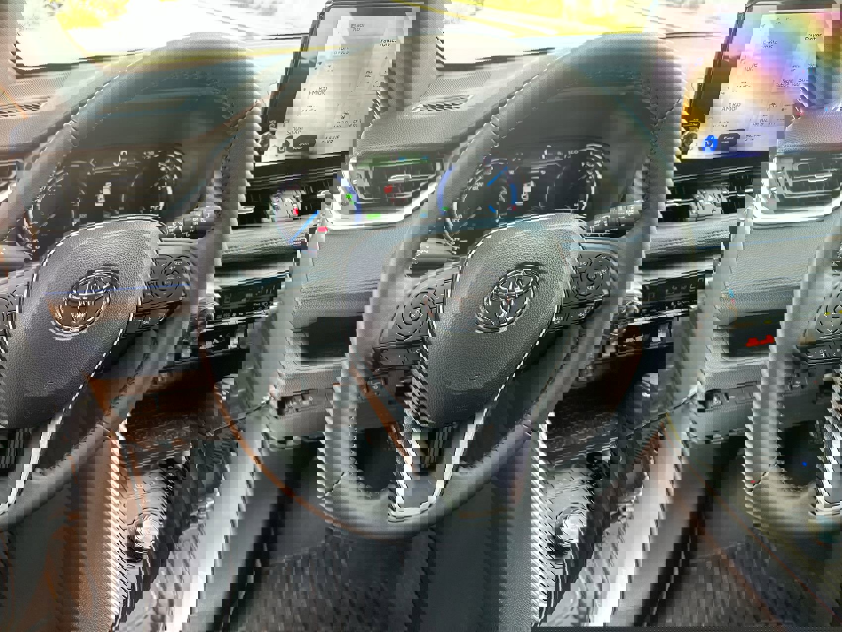 2023 Toyota RAV4 Hybrid XSE photo 14