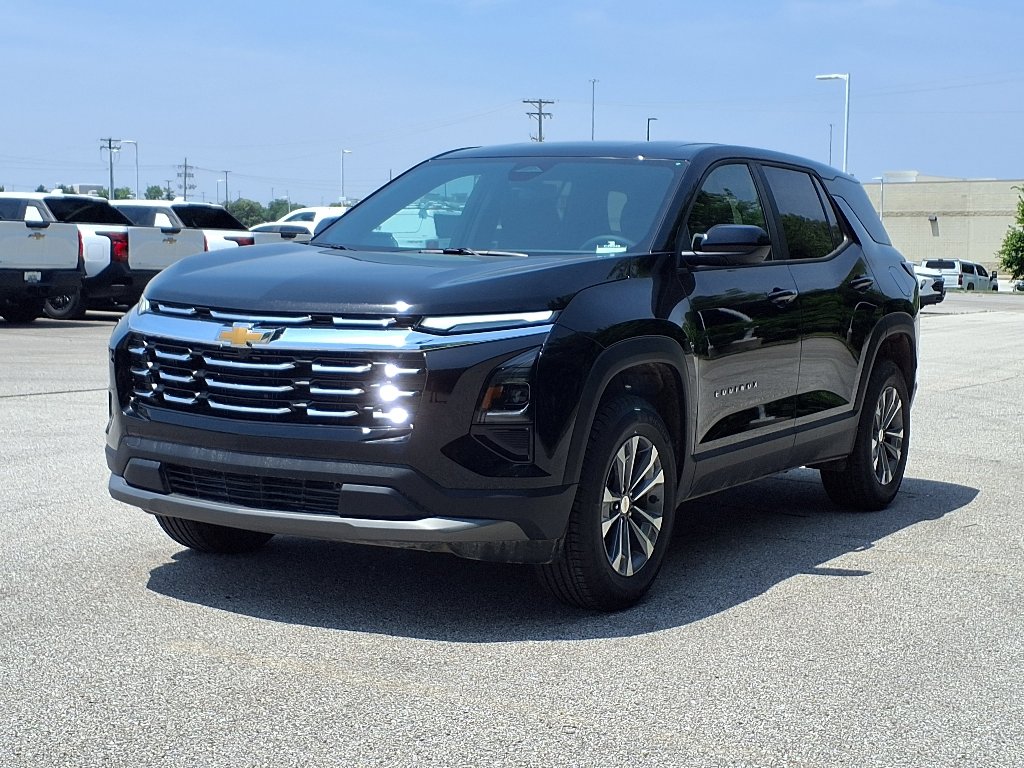 2026 Chevrolet Equinox LT photo 2