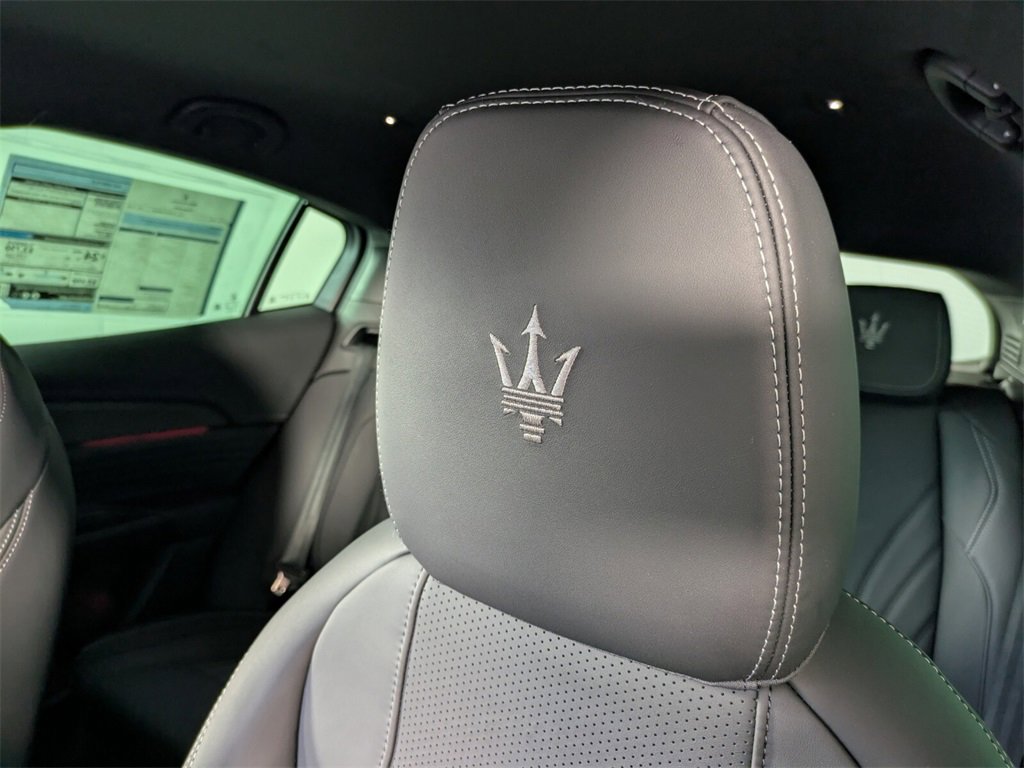 2025 Maserati Grecale photo 12