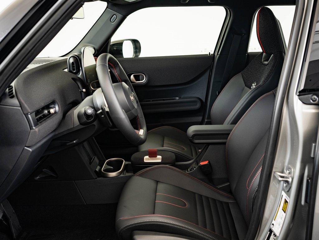 2026 Mini Cooper 4 Door Hardtop Iconic photo 18