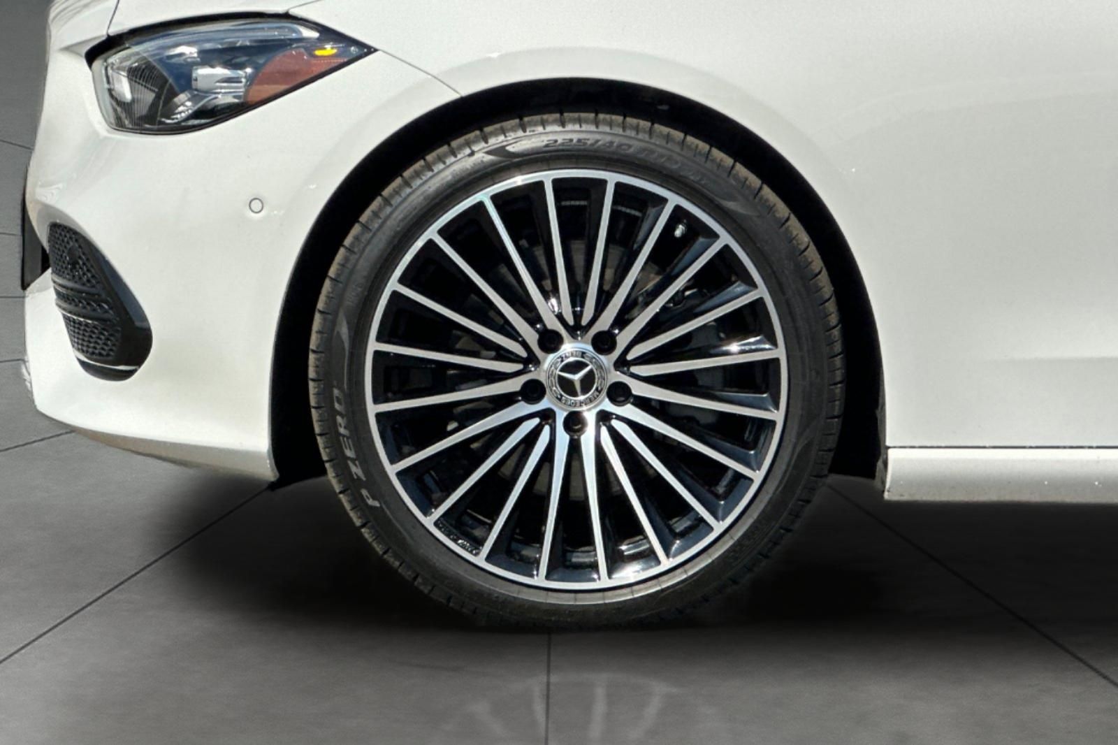 2025 Mercedes Benz C 300 photo 4