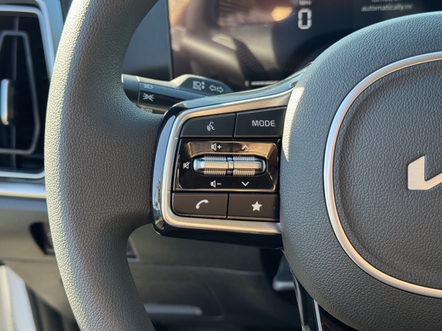 2025 Kia Sorento LX photo 25