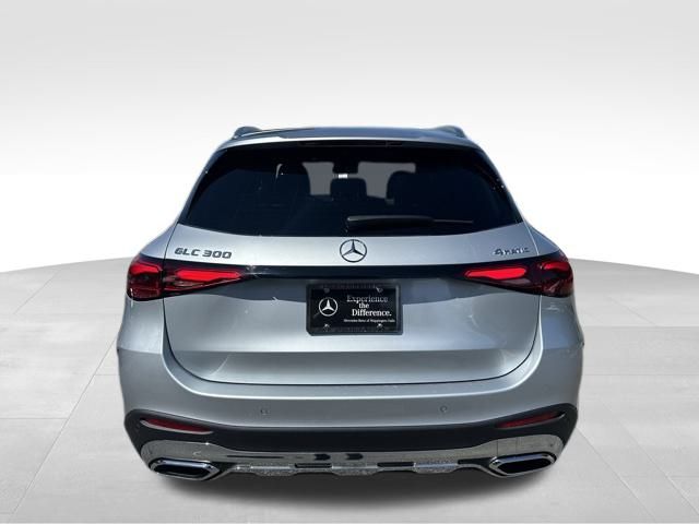 2026 Mercedes Benz GLC 300 4MATIC photo 4