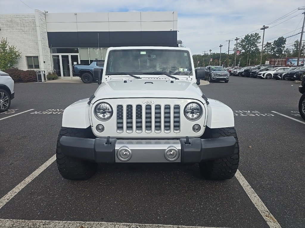 2017 Jeep Wrangler Unlimited Sahara photo 2