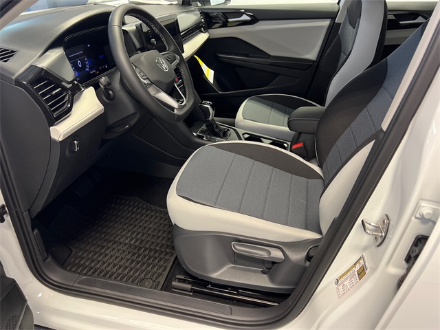 2025 Volkswagen Taos S photo 5