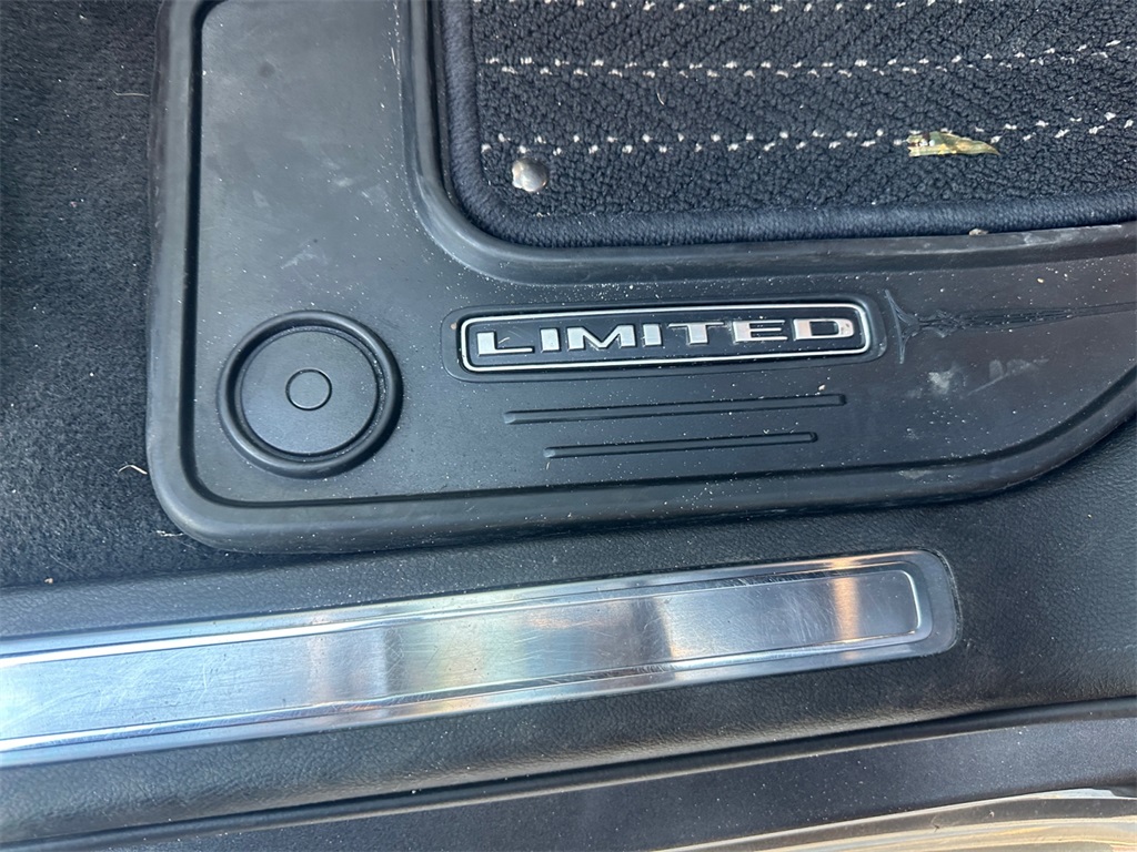 2019 Ram 1500 Limited photo 17
