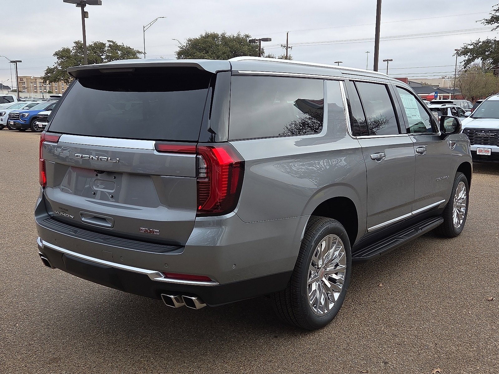 2026 Gmc Yukon XL Denali photo 4