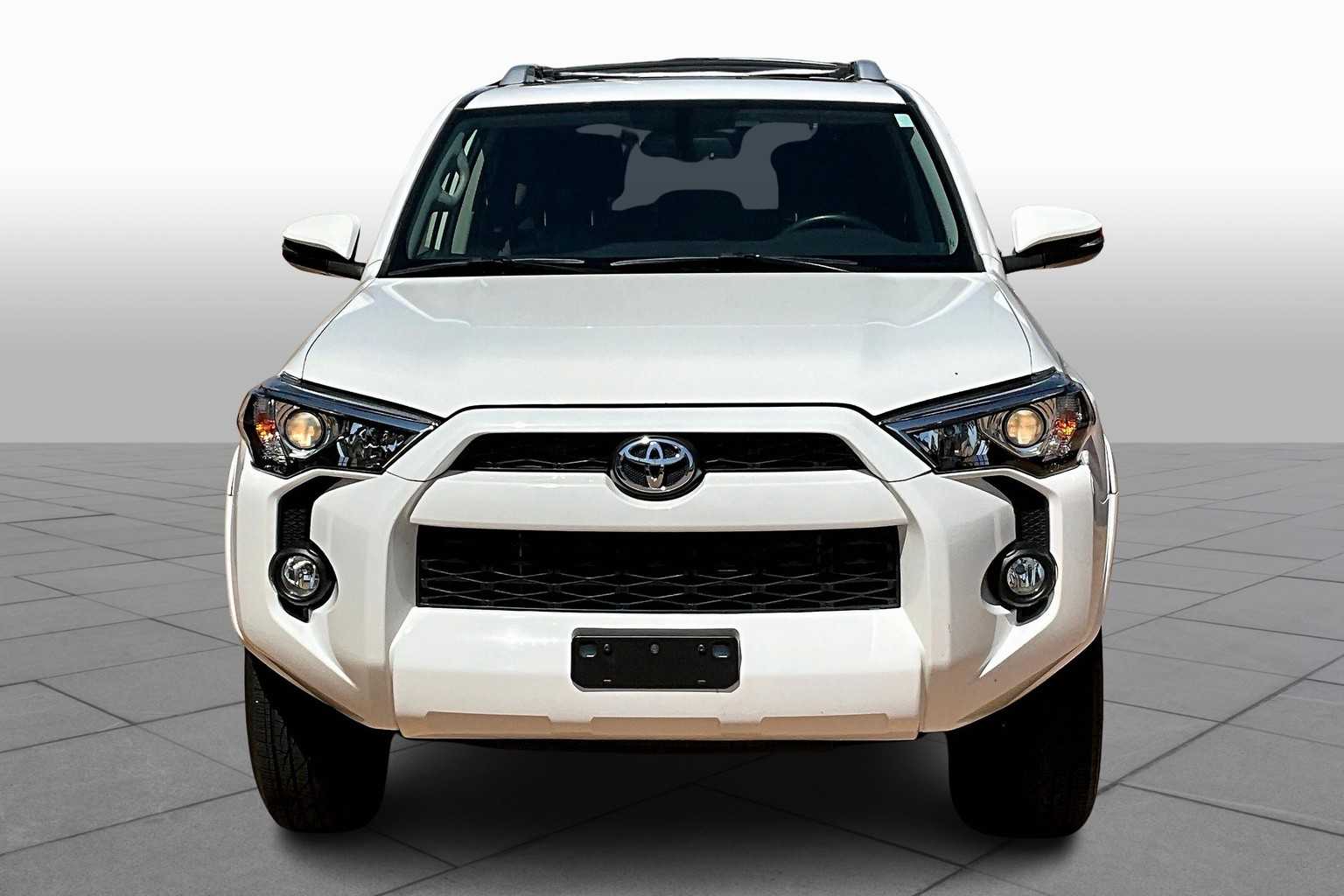 2016 Toyota 4Runner SR5 Premium photo 2