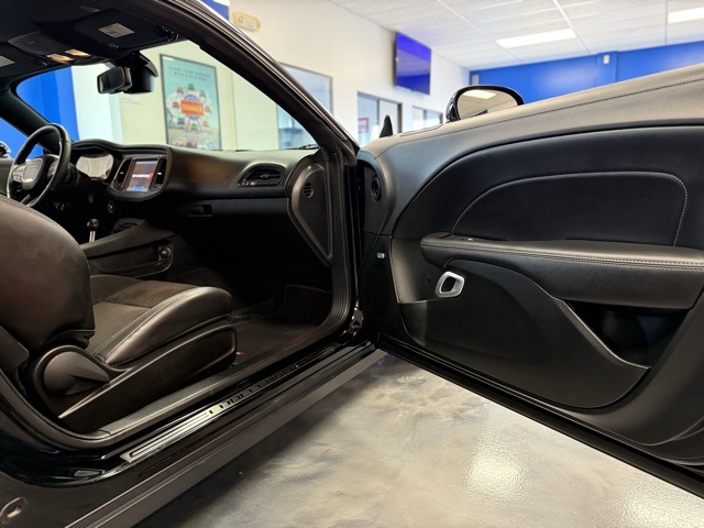 2023 Dodge Challenger R/T photo 6