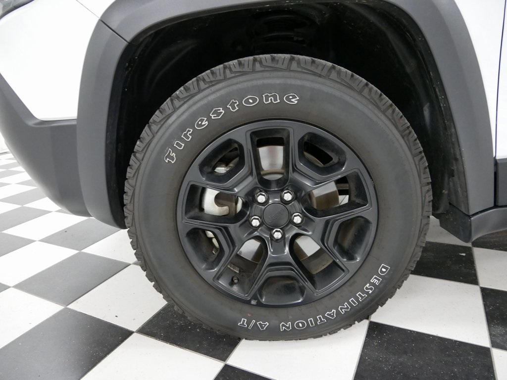 2022 Jeep Cherokee Trailhawk photo 9