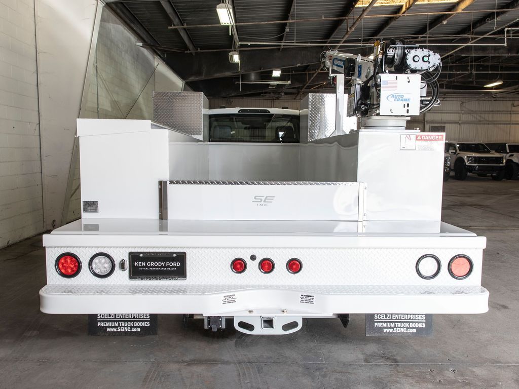 2024 Ford F-550 photo 4