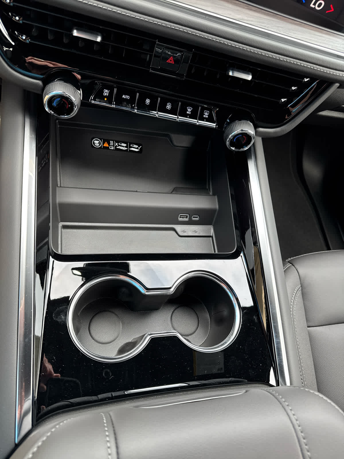 2025 Chevrolet Tahoe LT photo 29