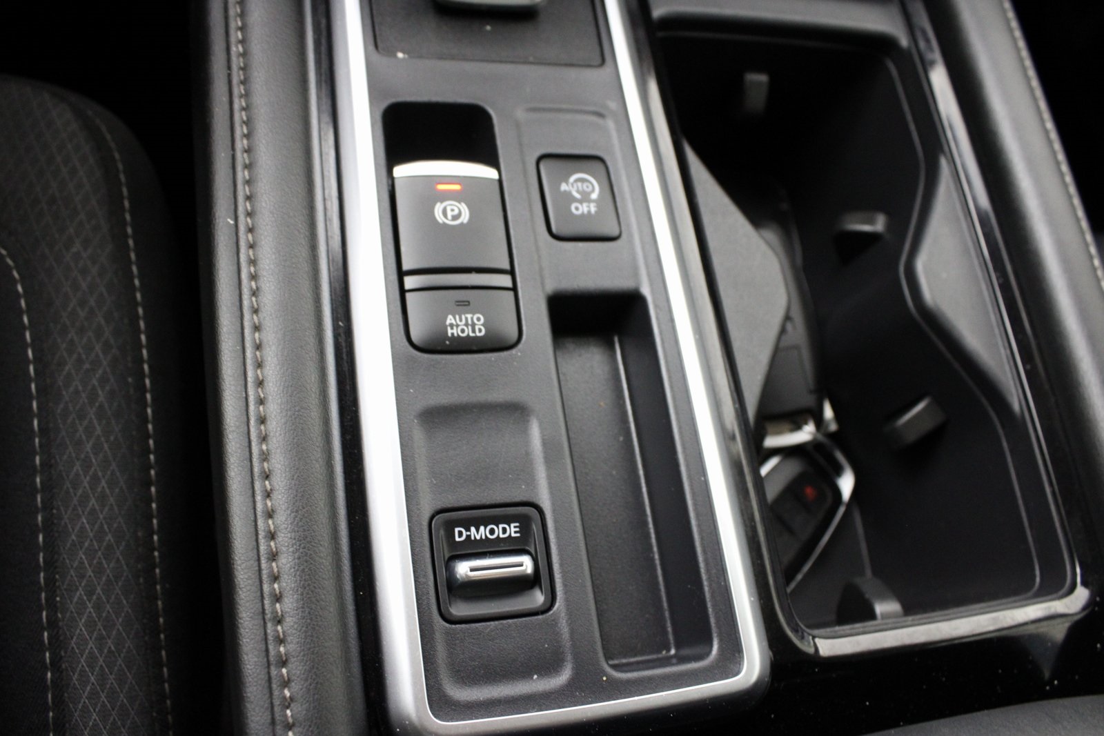 2024 Nissan Pathfinder SV photo 23