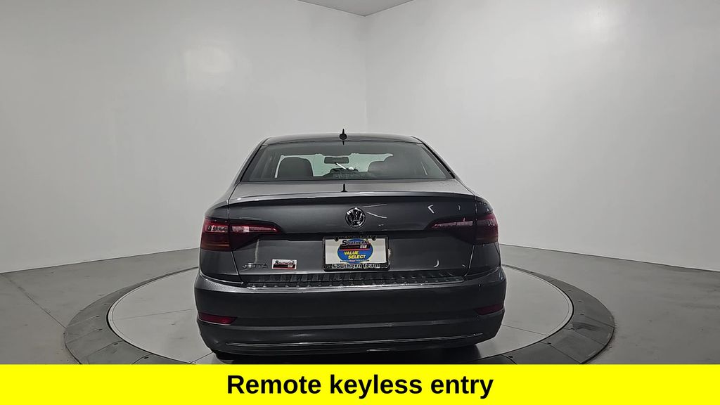 2019 Volkswagen Jetta 1.4T SE photo 3