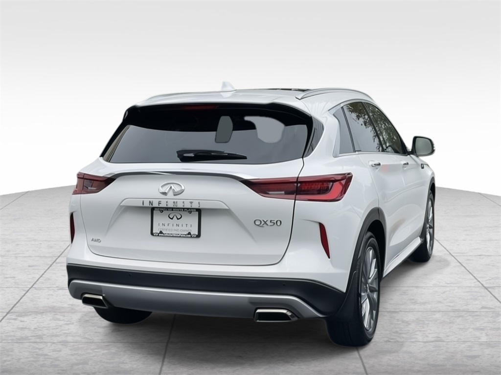 2024 Infiniti QX50 Luxe photo 3