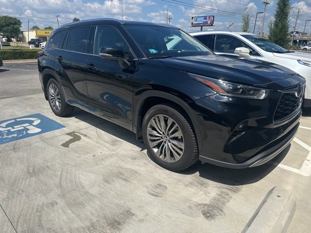 2021 Toyota Highlander Platinum photo 3