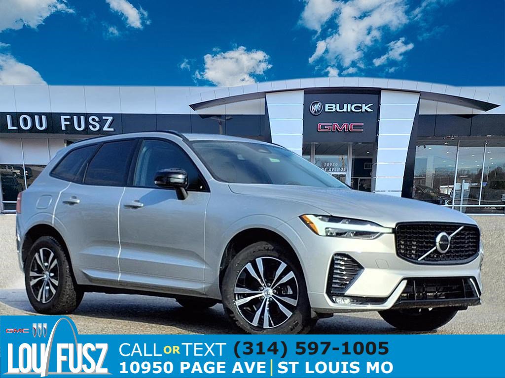 2024 Volvo XC60 Core's photo