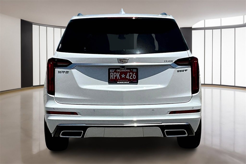 2025 Cadillac XT6 Luxury photo 4