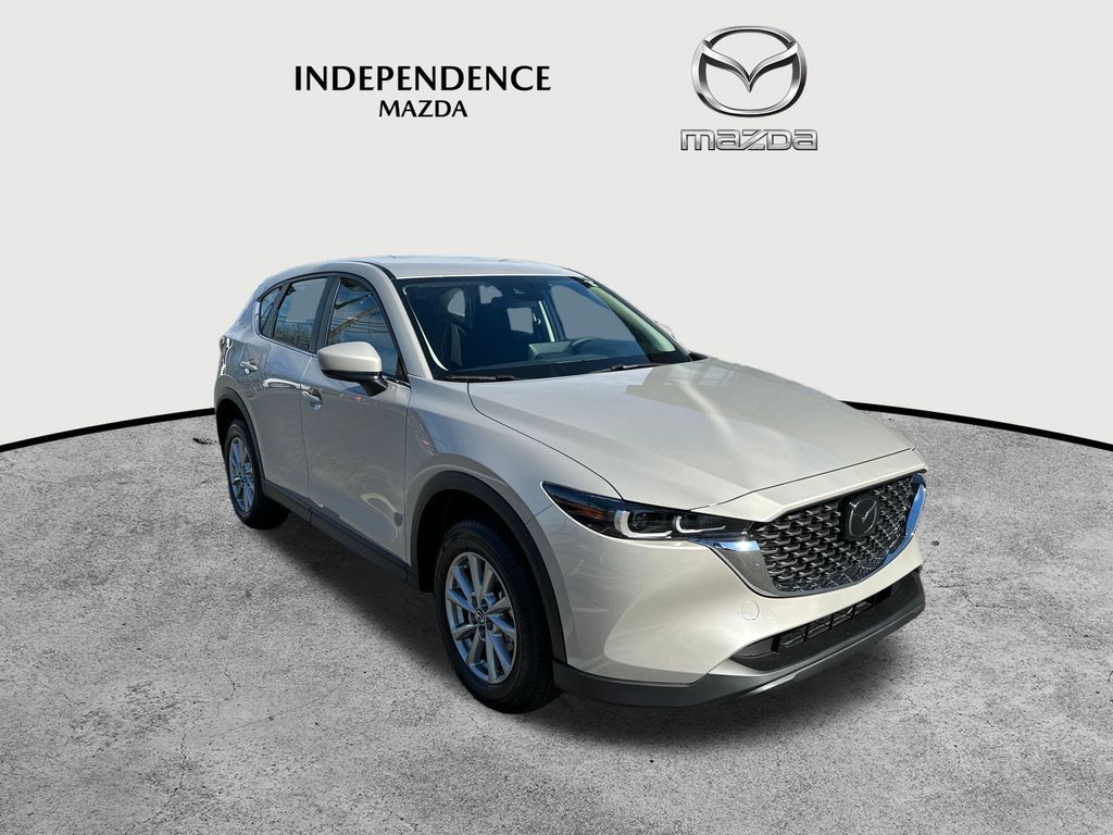 2025 Mazda CX-5 S's photo