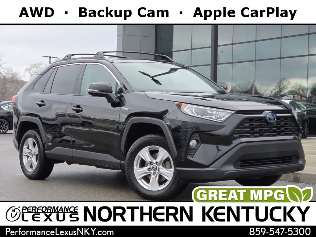 2020 Toyota RAV4 XLE's photo